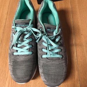 Skechers memory foam size 11 women’s NEW